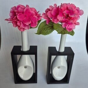 Set of 2 Contemporary Vases